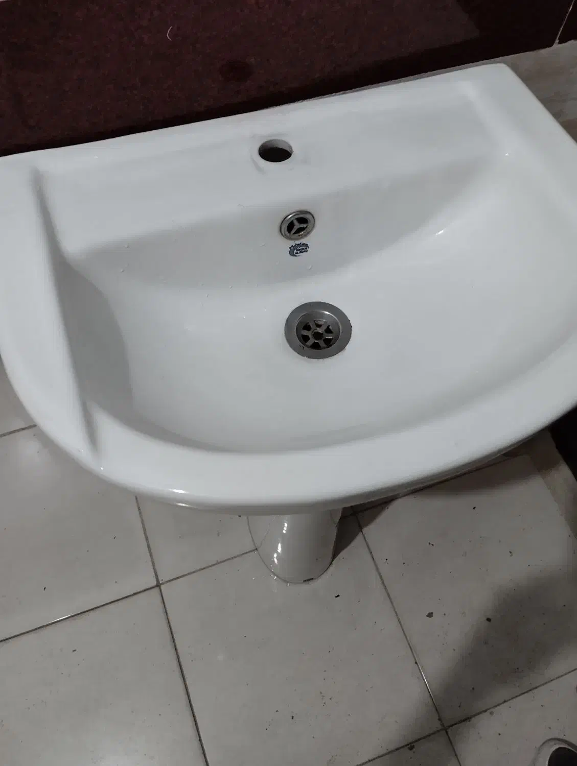 روشویی با پایه|لوازم سرویس بهداشتی|ملایر, |دیوار