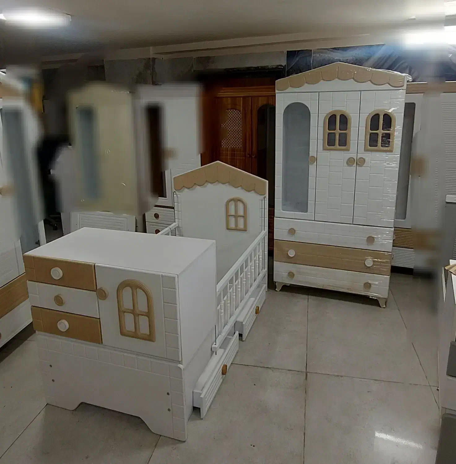 سیسمونی شیک، ساخت پاتریس کیان|اسباب و اثاث بچه|تهران, شهرک ولیعصر شمالی|دیوار