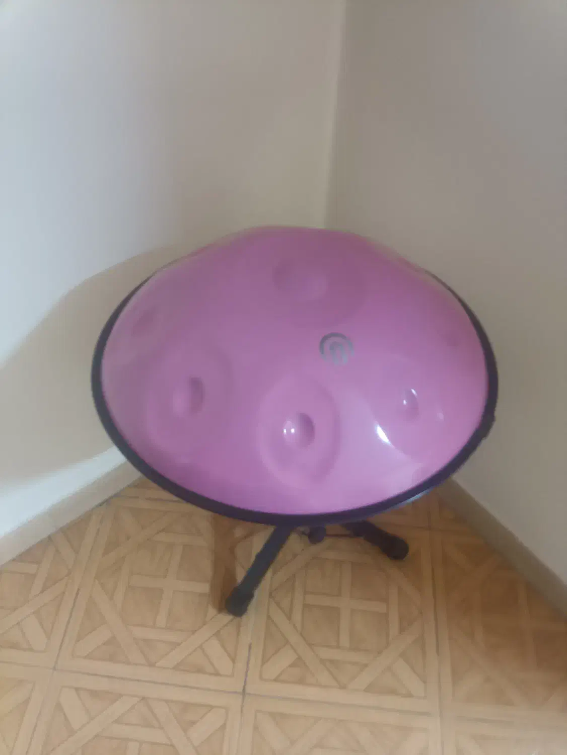 هنگ درام با پایه تلسکوپی و کیف و کتاب و روغن|درام و پرکاشن|تهران, قزل قلعه|دیوار