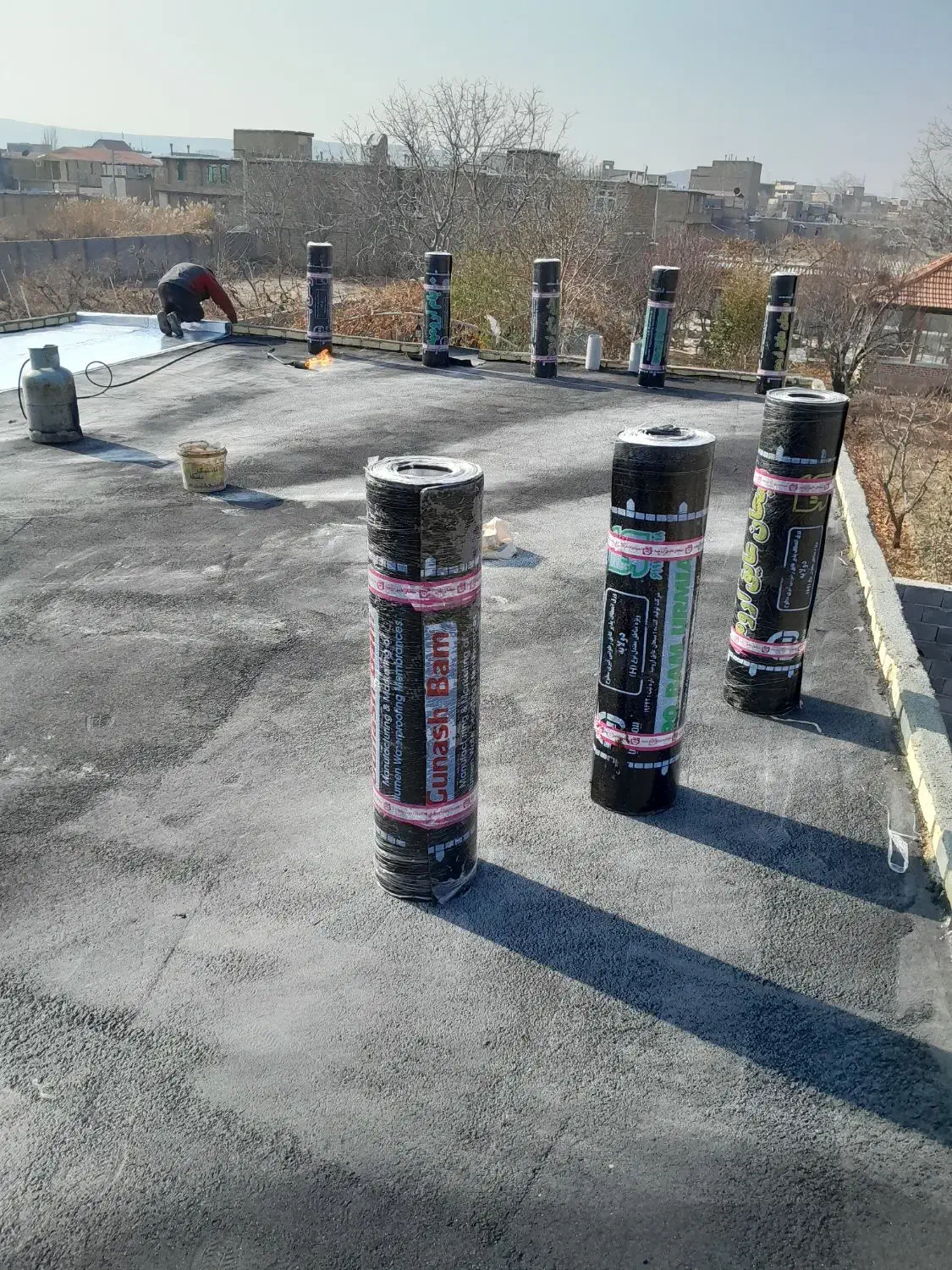 نصب ایزوگام اسفالت قیرگونی حتی یک مترتضمینی|خدمات پیشه و مهارت|ارومیه, |دیوار