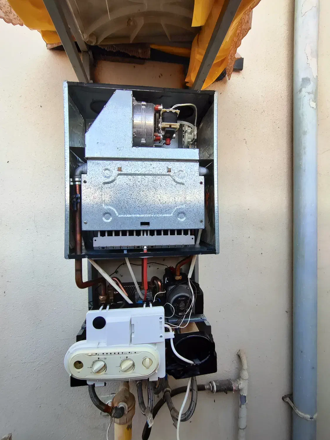 سرویس و تعمیرات و نصب پکیج و آبگرمکن دیواری|خدمات پیشه و مهارت|بابلسر, |دیوار