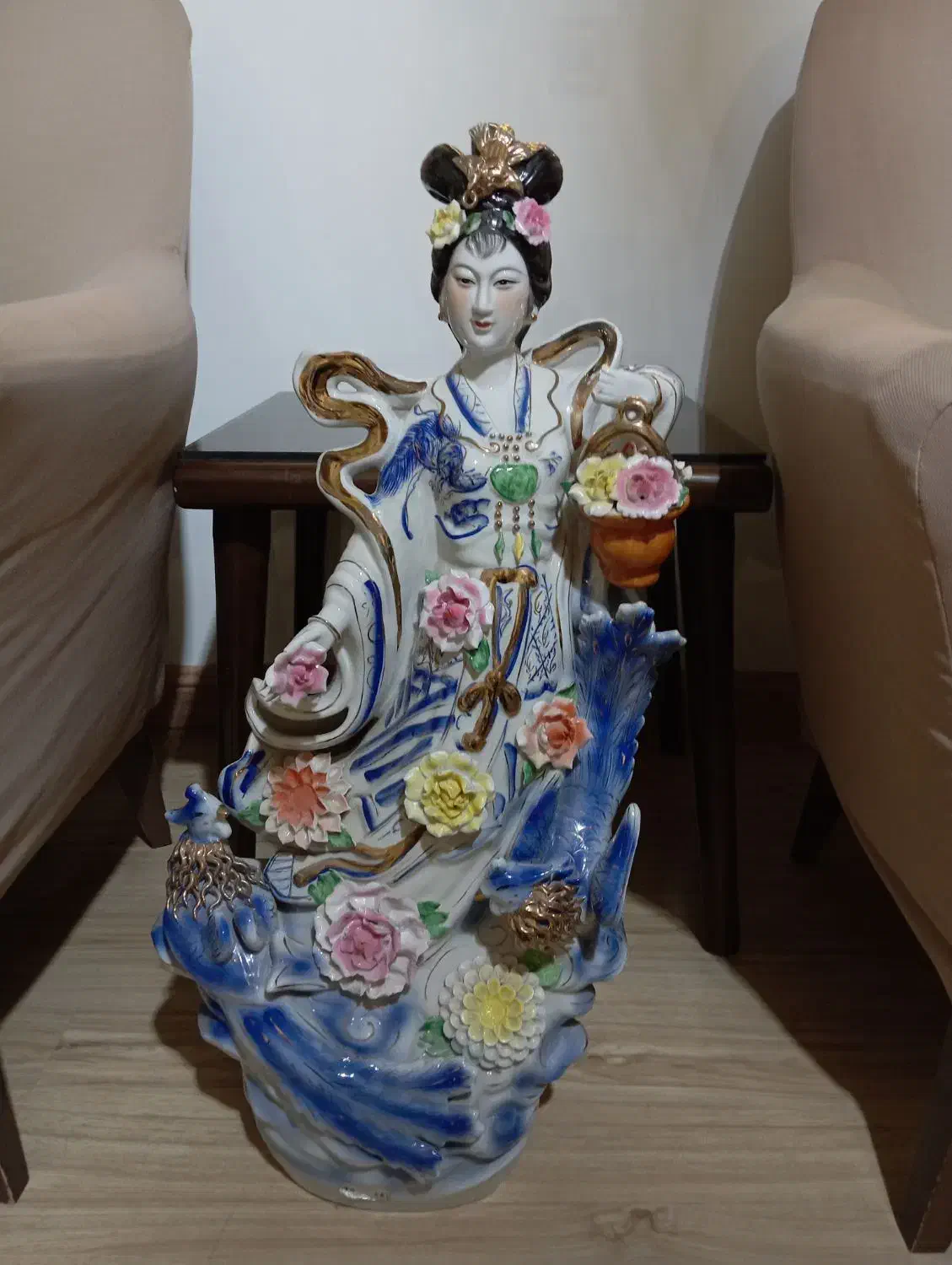 مجسمه بانوی چینی قدیمی|کلکسیون اشیاء عتیقه|تهران, گلستان (شهرک راه آهن)|دیوار