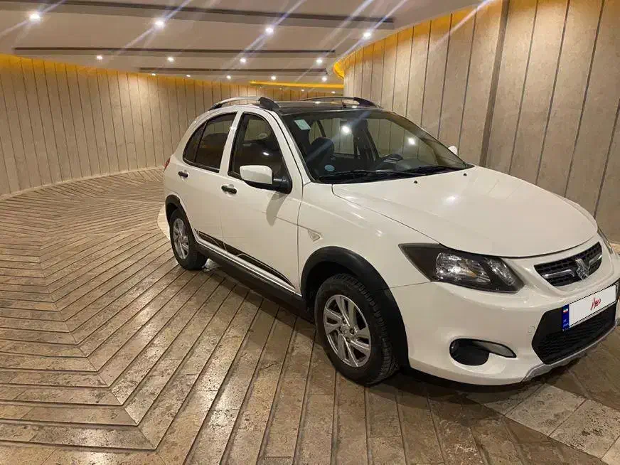 کوئیک r سفید مشکی|خودرو سواری و وانت|شیراز, فرهنگ شهر|دیوار