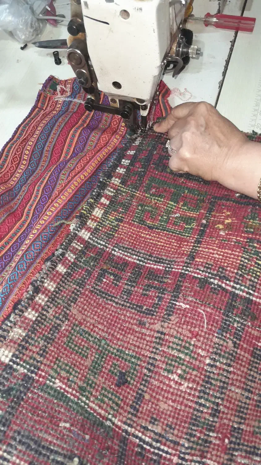 بالشتهای سنتی از جنس مخمل زرین کوب|رختخواب، بالش، پتو|شیراز, گود عربان|دیوار