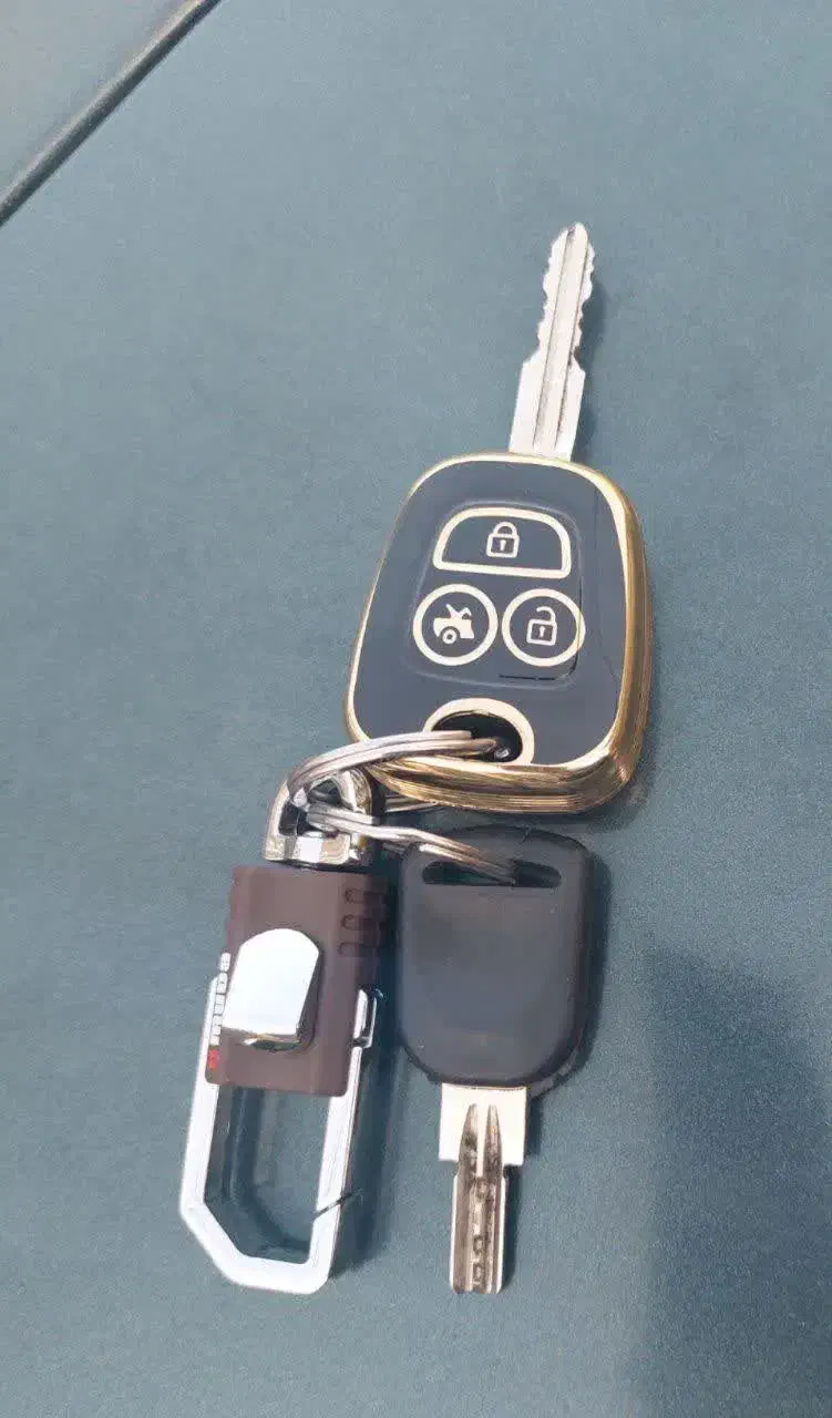 سویچ پیدا شده حوالی آرامگاه زیارت|اشیا|مهدی شهر, |دیوار