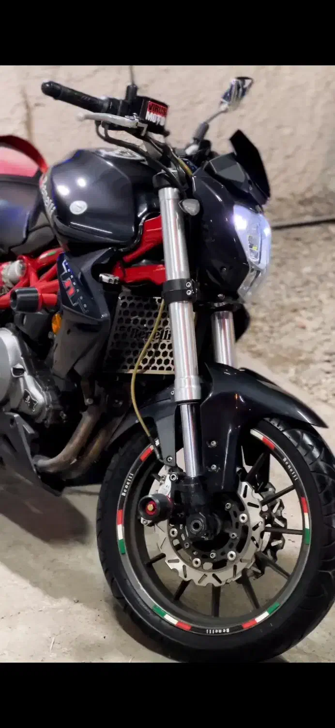 بنلی ۳۰۰ جفت سیلندر|موتورسیکلت|خرمآباد (تنکابن), |دیوار