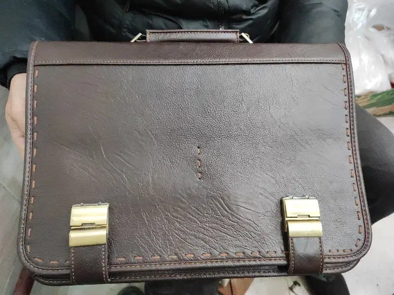 کیف اداری کاملا نو|کیف، کفش، کمربند|میانه, |دیوار