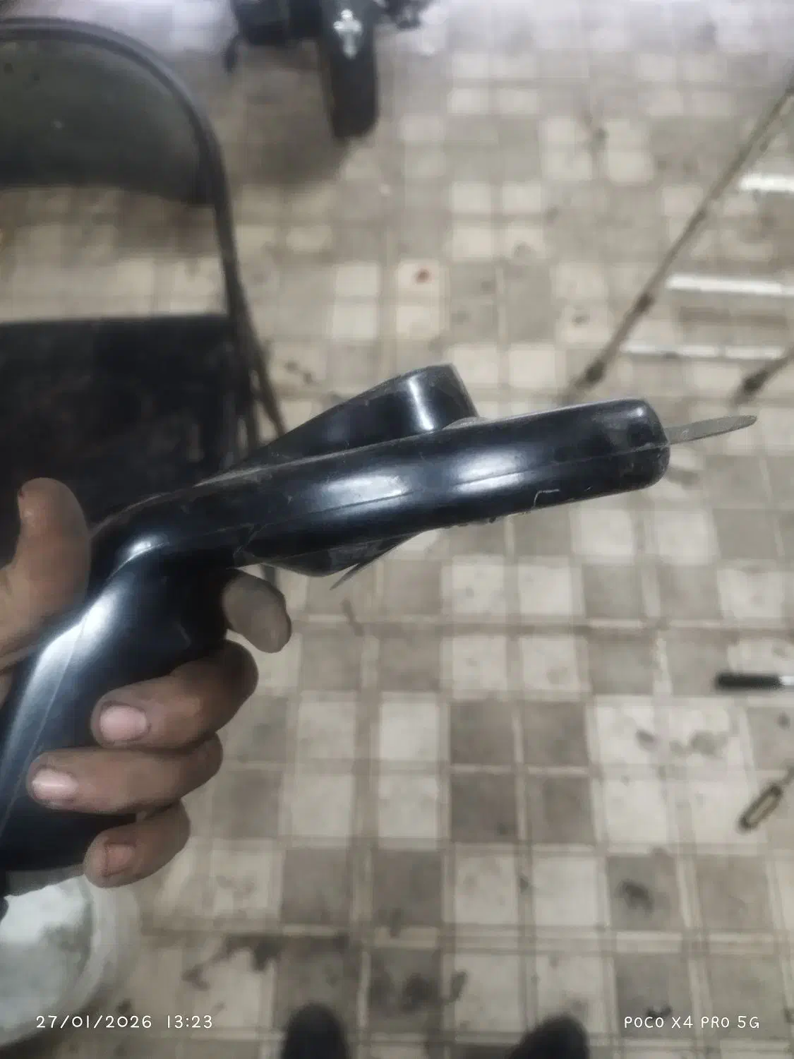 تستر باطری قدیمی|کلکسیون اشیاء عتیقه|رشت, بازار|دیوار