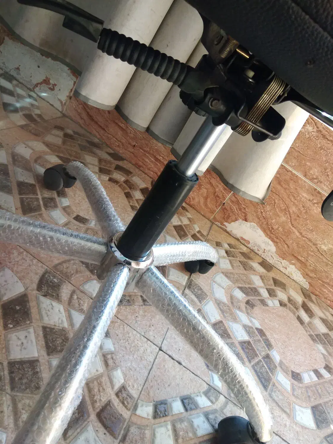 صندلی|صندلی و نیمکت|نیشابور, شهرکهنه|دیوار