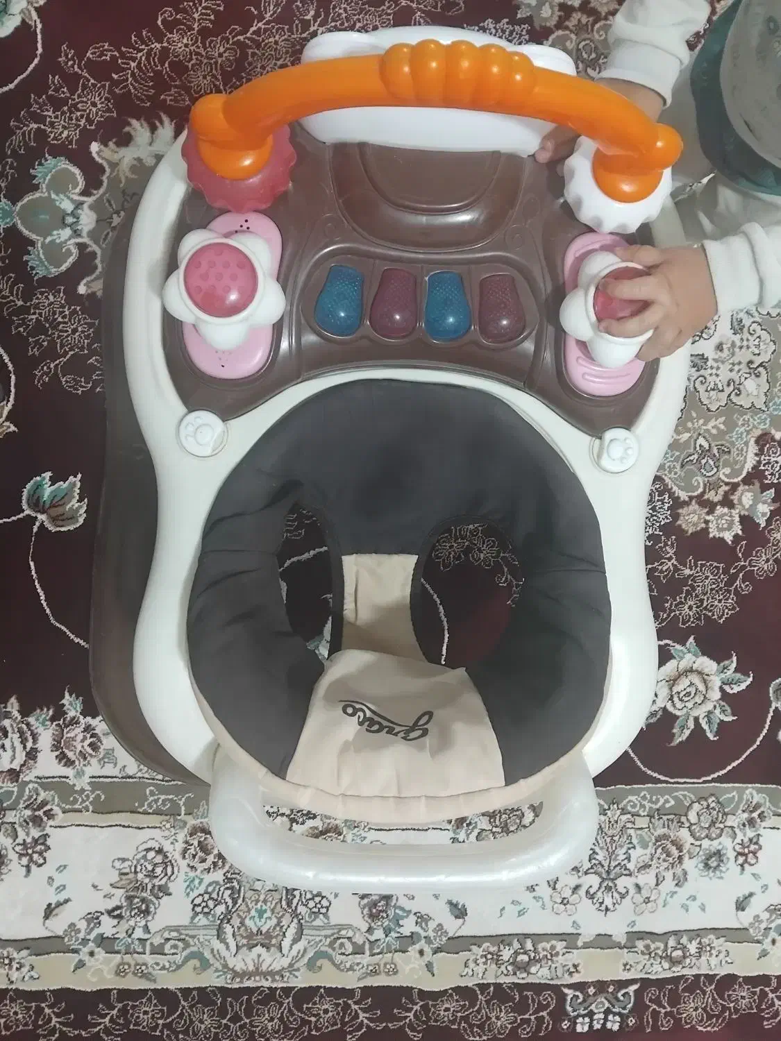 موزیکال|اسباب و اثاث بچه|انزل, |دیوار