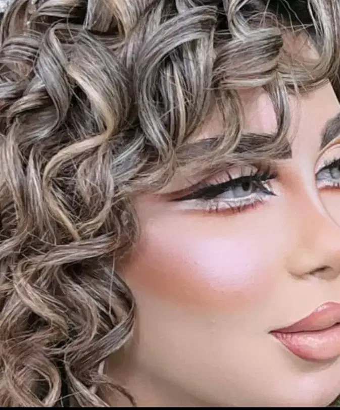 میکاپ وشنیون|خدمات آرایشگری و زیبایی|آبادان, |دیوار