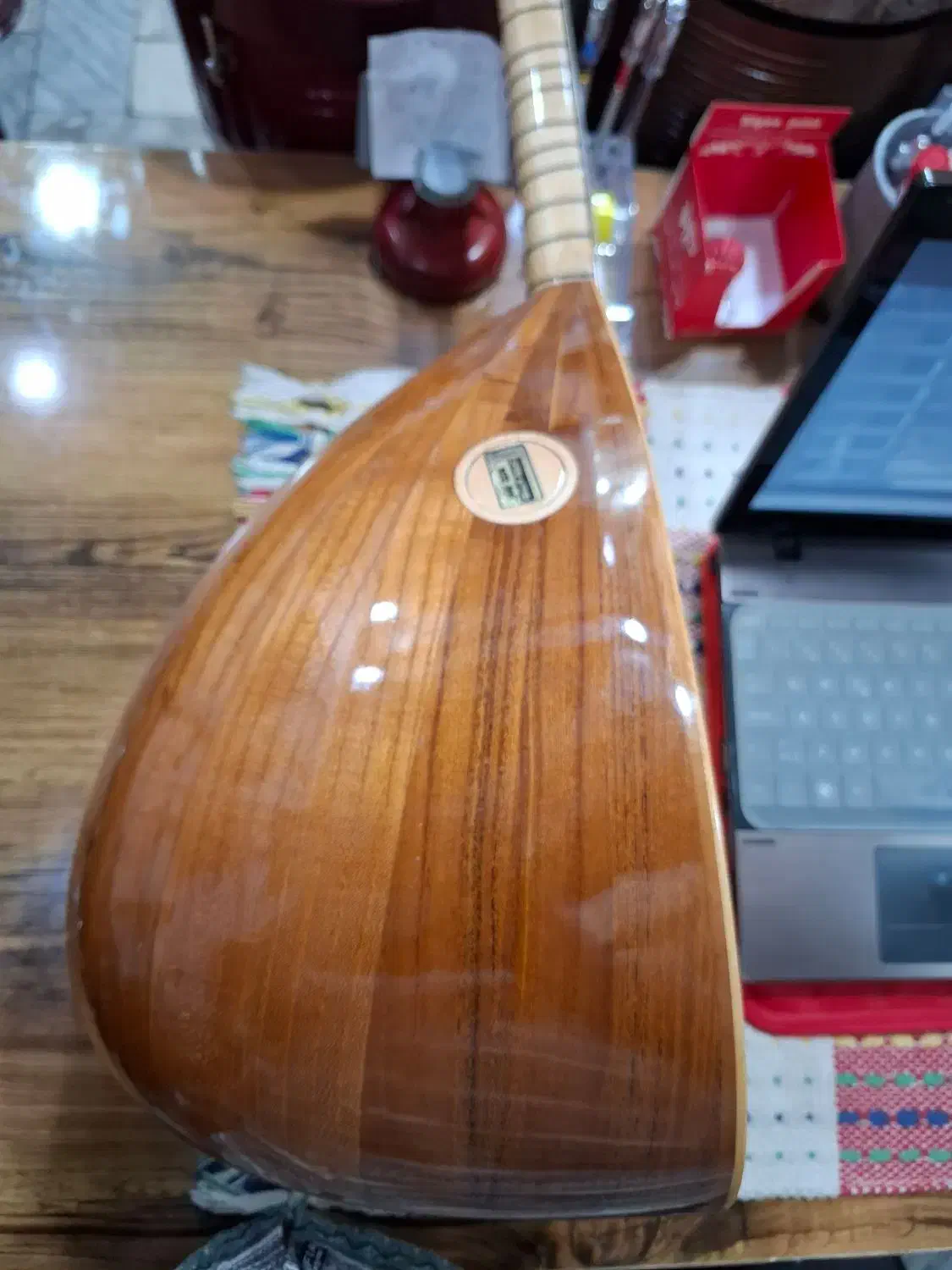 باغلاما کلاسیک اوکتای ییلماز|سازهای سنتی|مهاباد (آذربایجان غربی), |دیوار