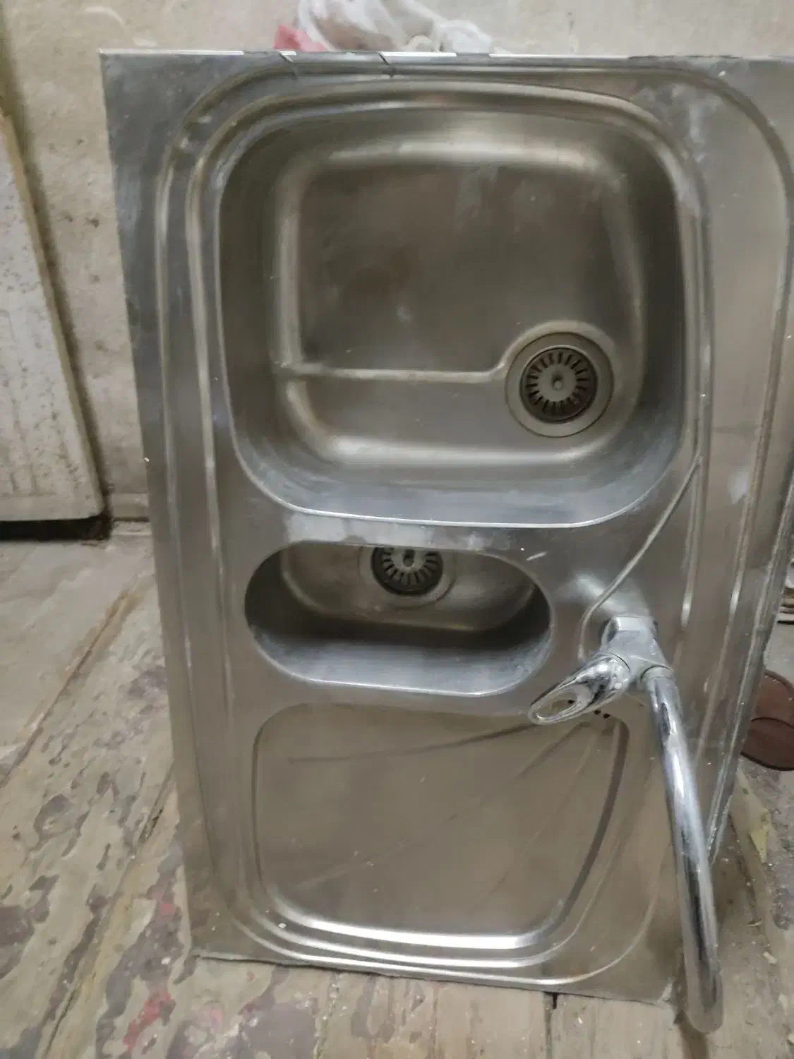 یک عدد سینگ ظرفشویی اخوان|مصالح و تجهیزات ساختمان|رشت, بازار|دیوار