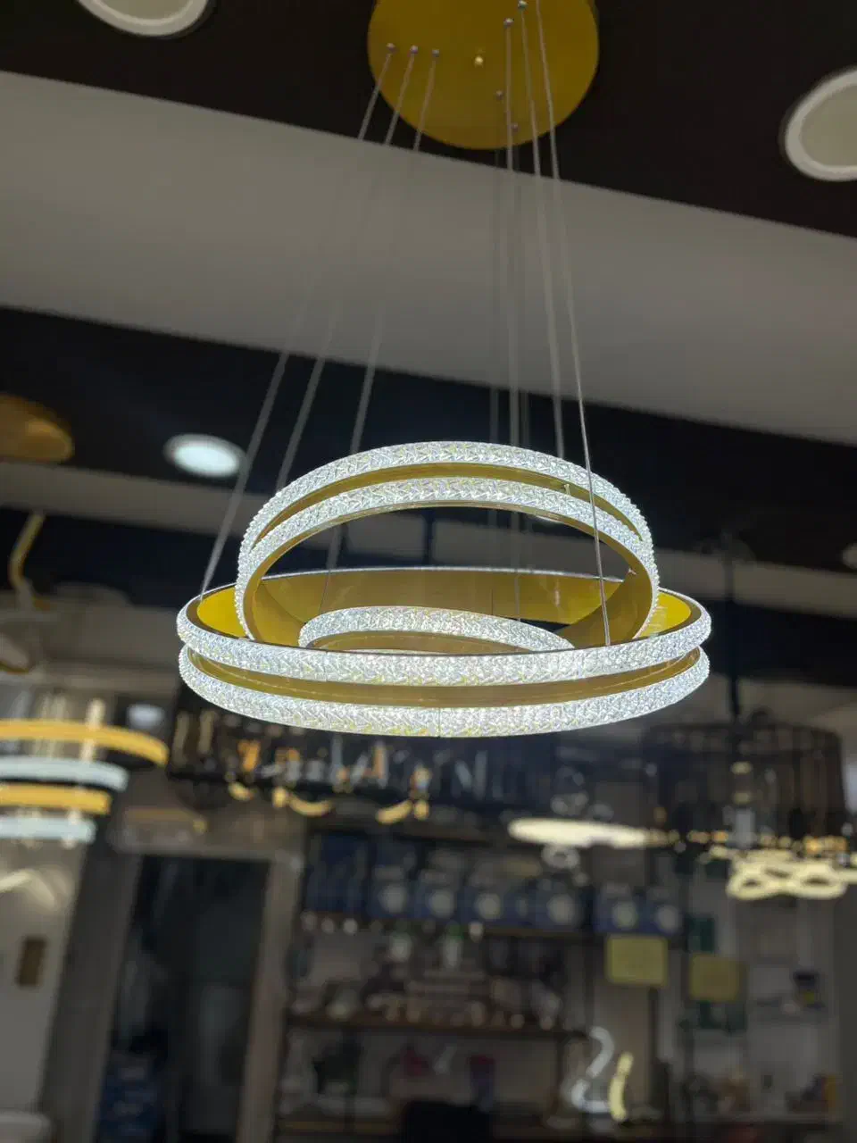 لوستر سه حلقه کریستالی|لوستر و چراغ آویز|تبریز, |دیوار