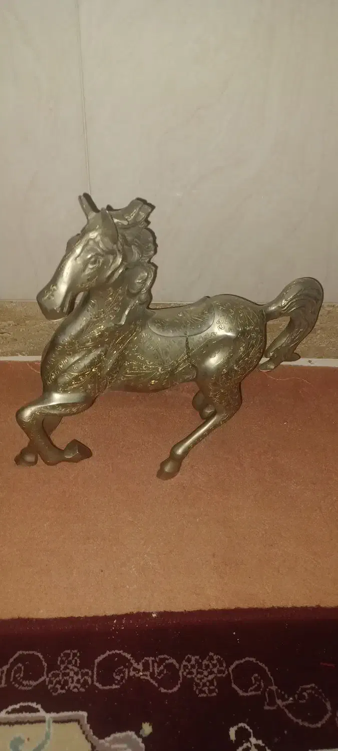 مجسمه|مجسمه، تندیس، ماکت|بهارستان, |دیوار