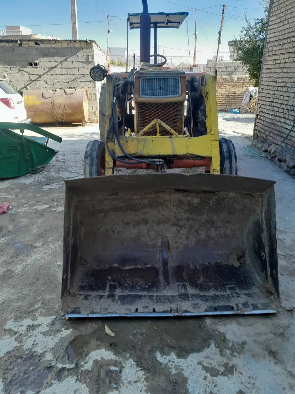 فروش تراکتور رومانی|خودرو سنگین|خانمیرزا, |دیوار