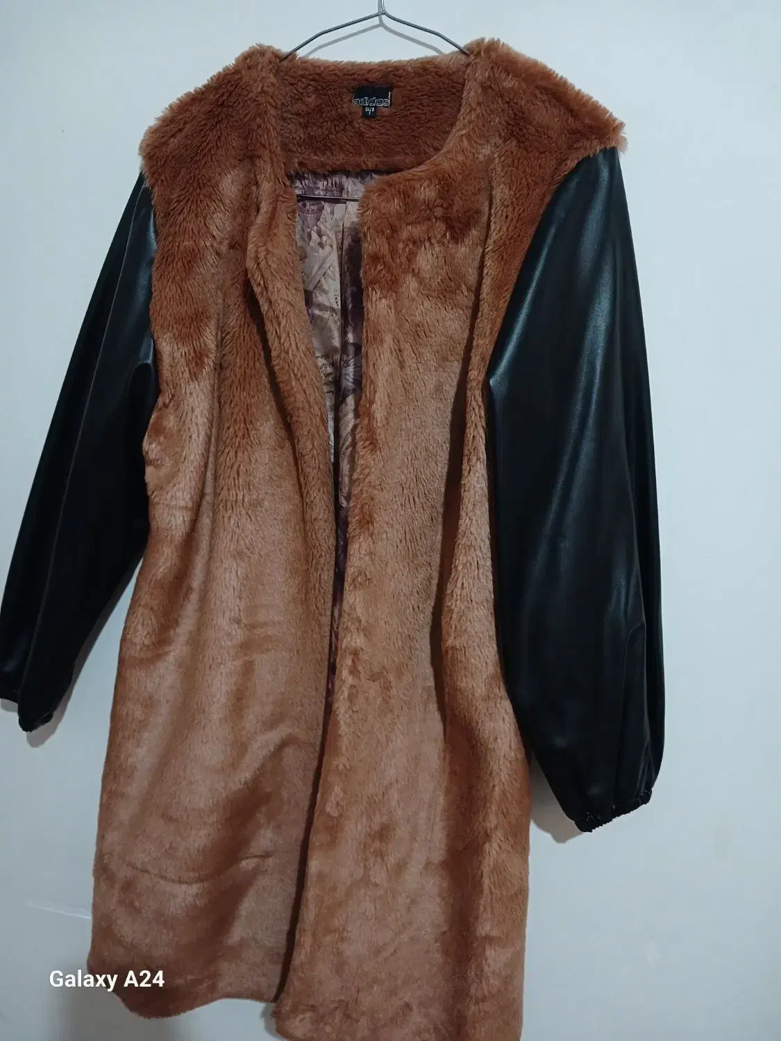 یک عدد پالتو و مانتو|لباس|چناران, |دیوار