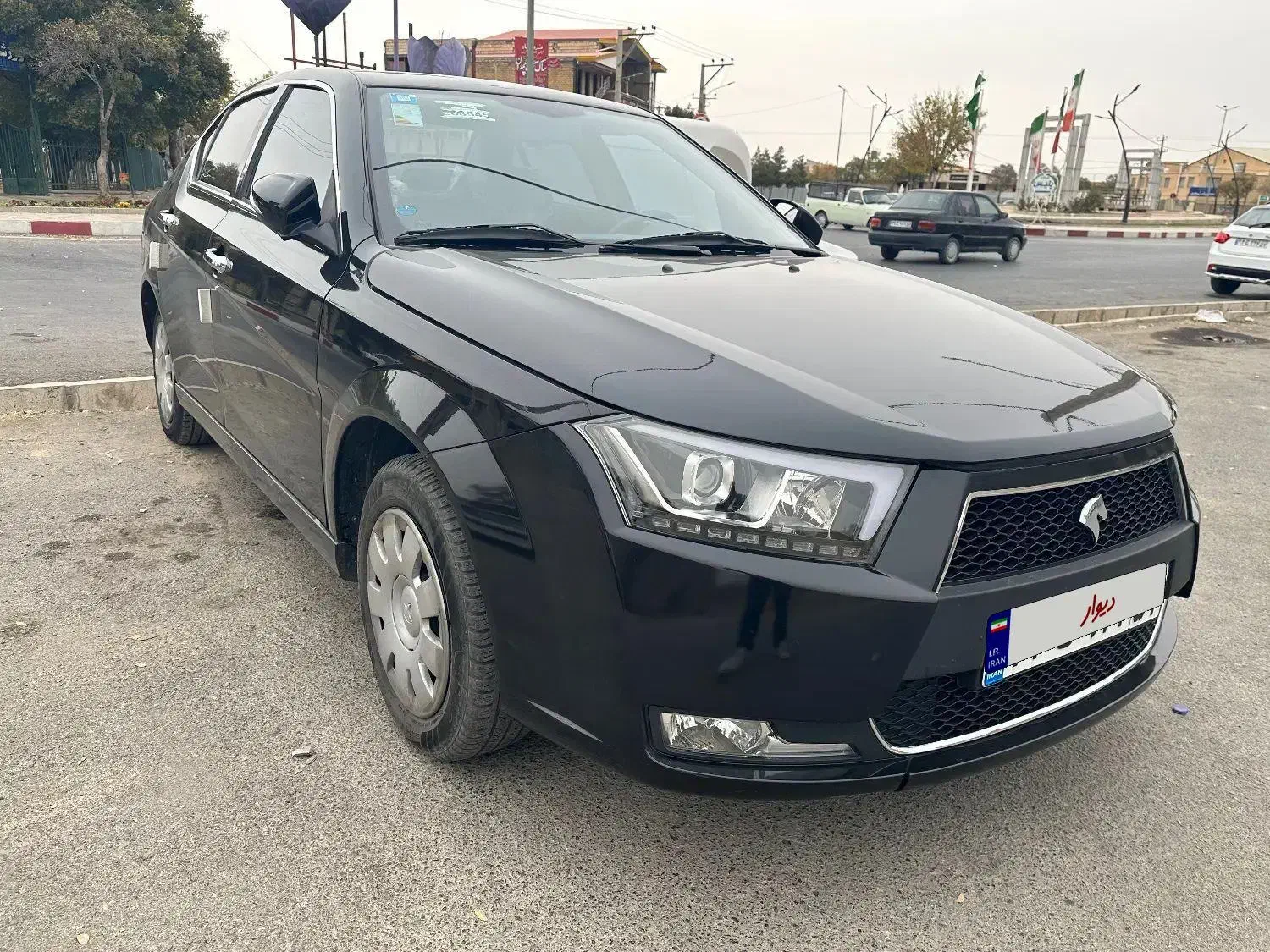 دنا پلاس مشکی|خودرو سواری و وانت|اراک, |دیوار