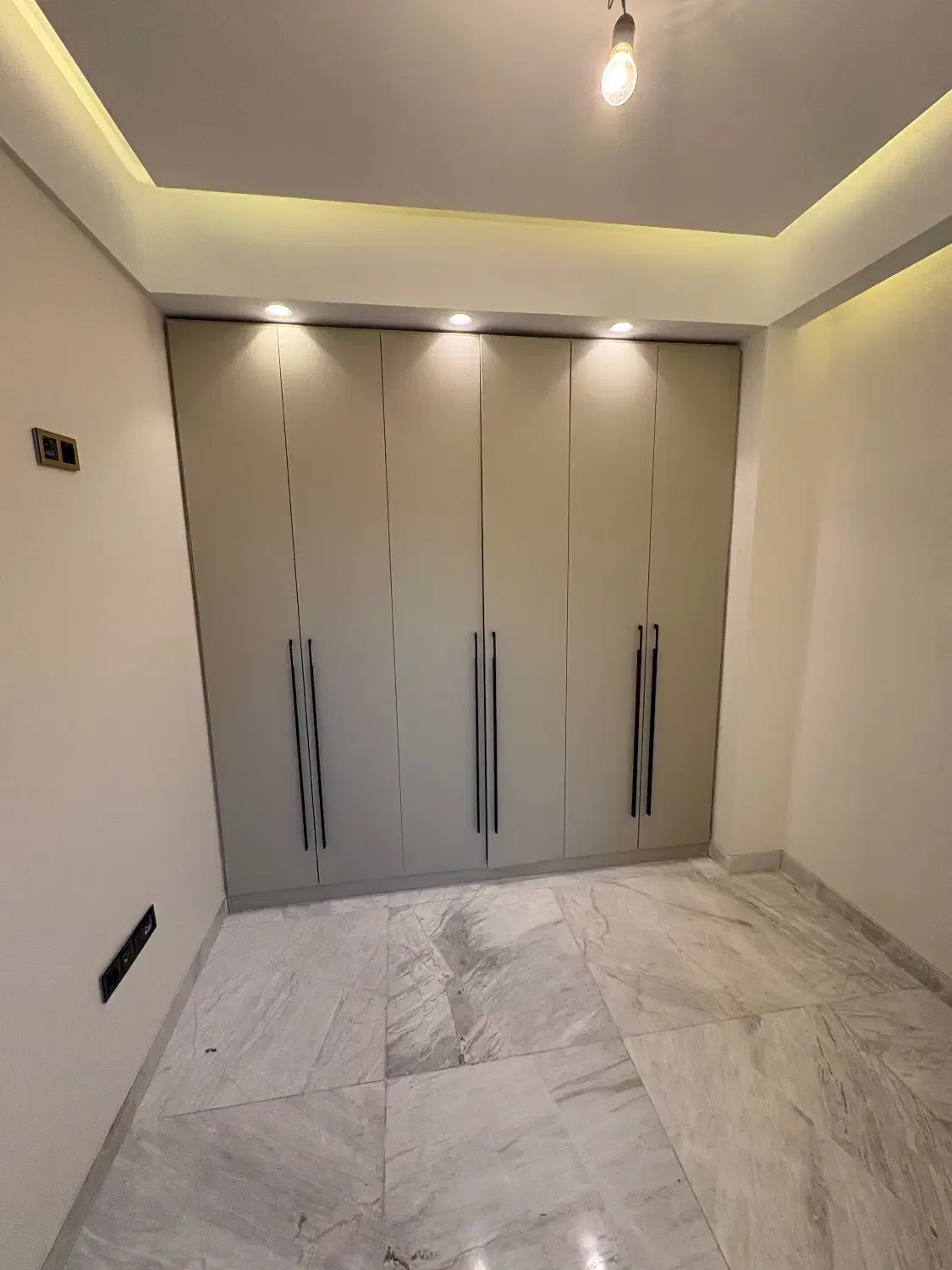 ۱۱۵ متر ۲ خواب کلید نخورده ژورنالی/ میدان ۵۰