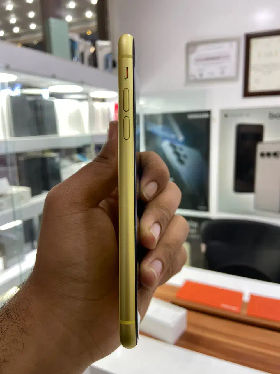 ایفون ۱۱ نرمال|موبایل|مشهد, بهشت|دیوار