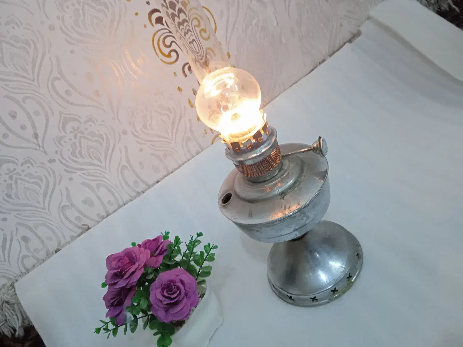 چراغ گردسوز نفتی قدیمی تمام برنجی سالم و روشن|کلکسیون اشیاء عتیقه|تهران, آسمان|دیوار