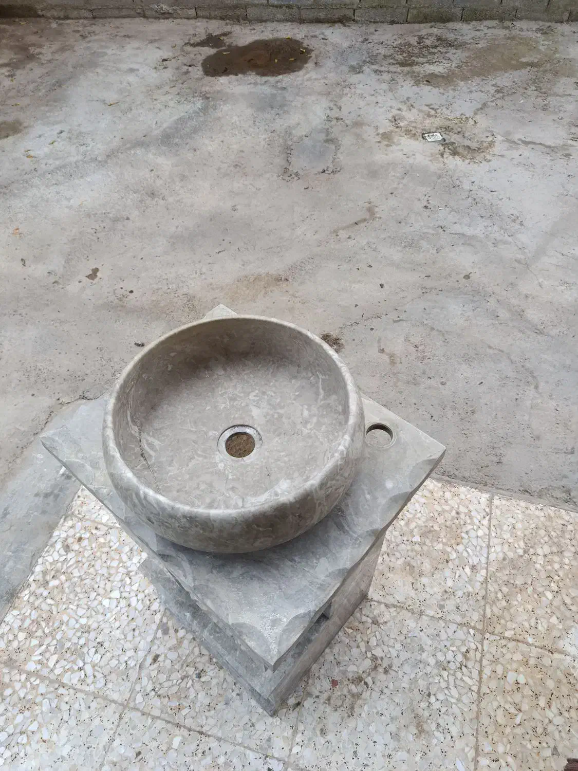 روشویی تمام سنگ درحد نو|لوازم سرویس بهداشتی|لاهیجان, انقلاب|دیوار