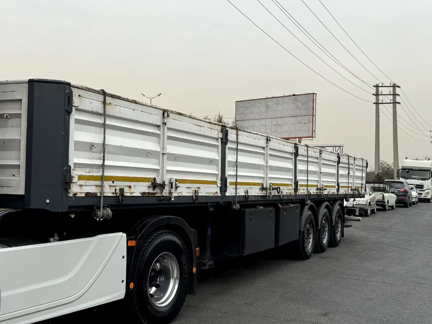 کفی لبه دار شرکتی|خودرو سنگین|خرمآباد, |دیوار