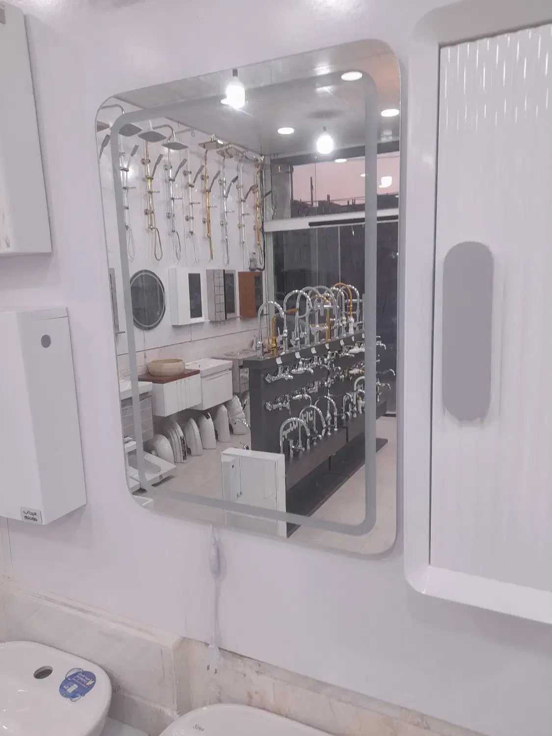 روشویی کابینتی، آیینه، آینه باکس، LED،داروخانه ای|مصالح و تجهیزات ساختمان|ساوه, |دیوار