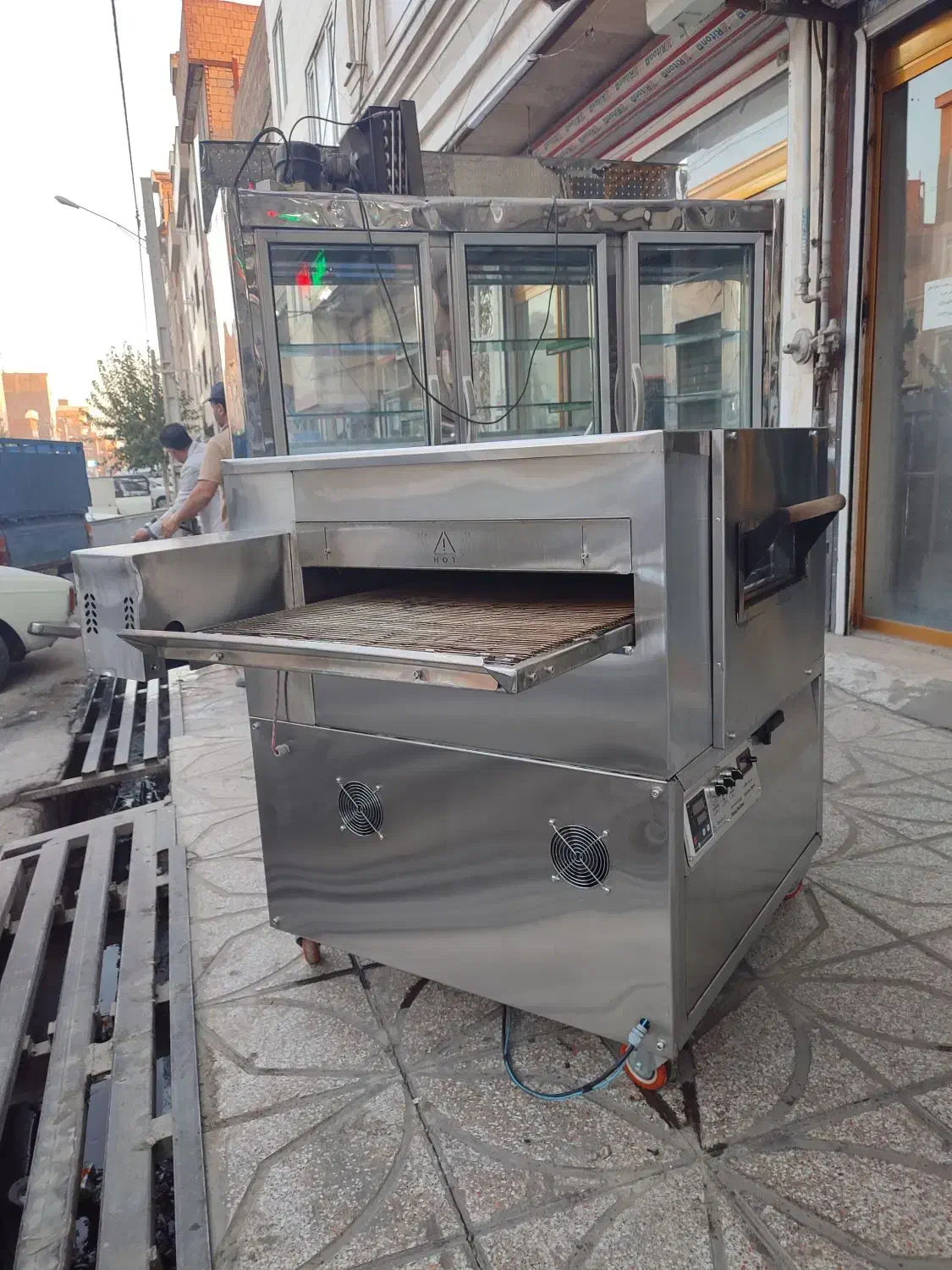 فر ریلی دهنه 70موتور پایین در حد نونو مشابه آکبند|کافی‌شاپ و رستوران|نسیم‌شهر, |دیوار