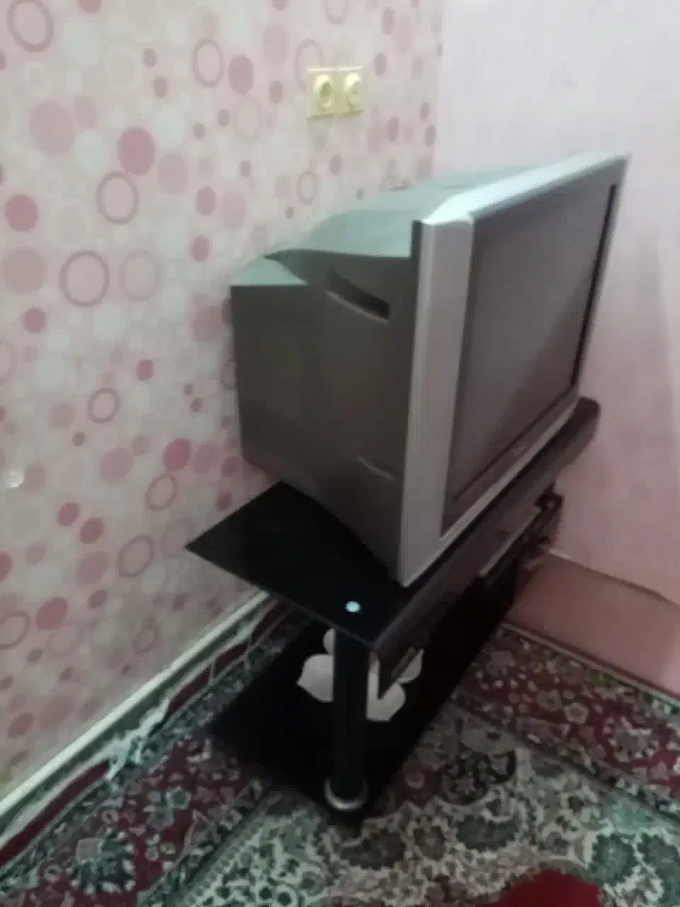 تلویزیون 29 اینچ|تلویزیون و پروژکتور|اندیشه, اندیشه فاز ۱|دیوار