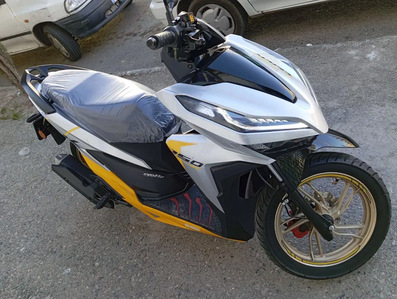 موتور کلیک مدارک تکمیل بیمه یکسال فول|موتورسیکلت|بیرجند, |دیوار