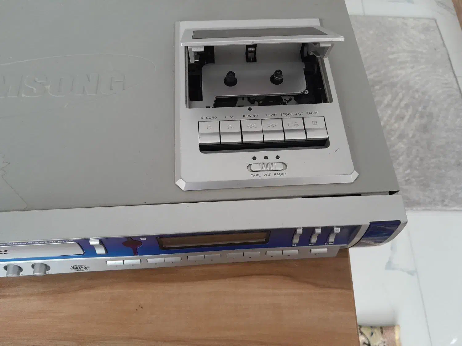 دستگاه قدیمی ولی سالم|پخش‌کننده DVD و ویدیو|همدان, |دیوار