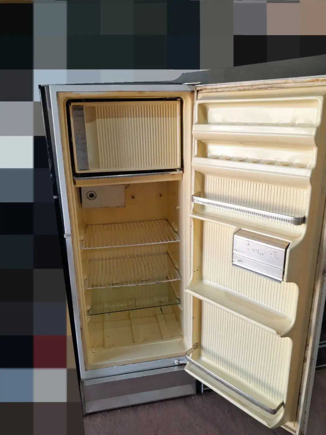 یخچال فریزر کوچیک ارج درحدنو فابریک سالم سالم|یخچال و فریزر|رشت, دیانتی|دیوار