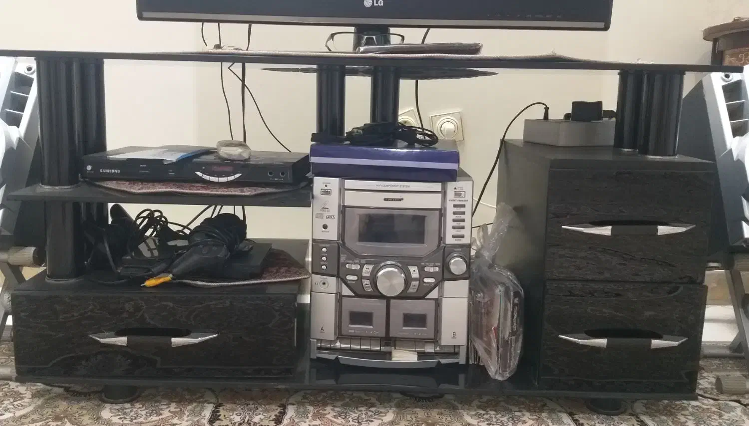 میزتلویزیون شیشه ای|میز تلویزیون|کرج, شهرک فهمیده|دیوار