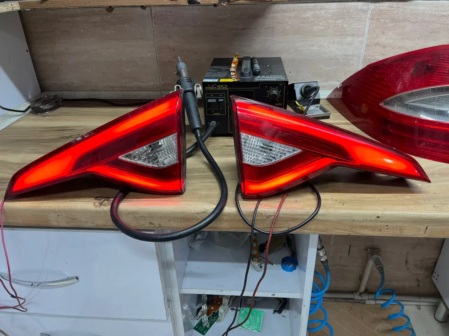 تعمیر نعون ال ای دی ماشین|خدمات موتور و ماشین|مشهد, کوی المهدی|دیوار