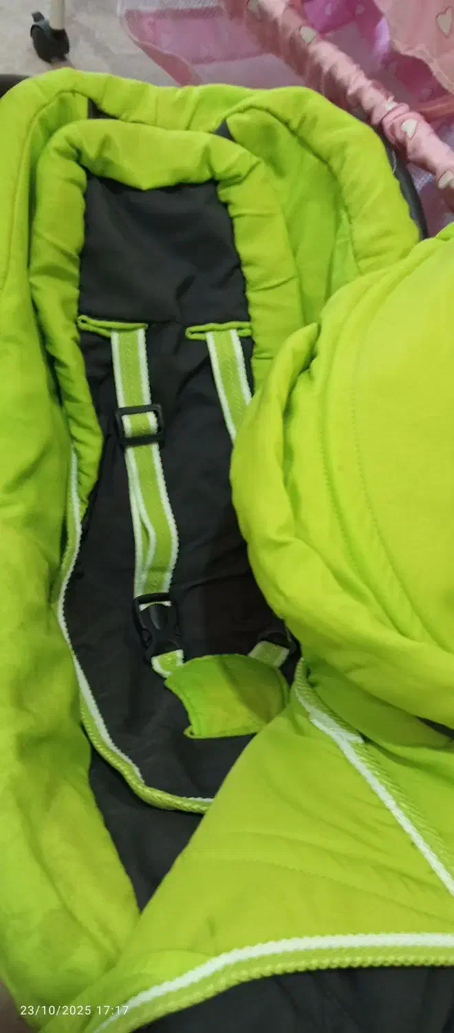 یک عدد گهواره چرخ دار وکریر|کالسکه و لوازم جانبی|اراک, |دیوار