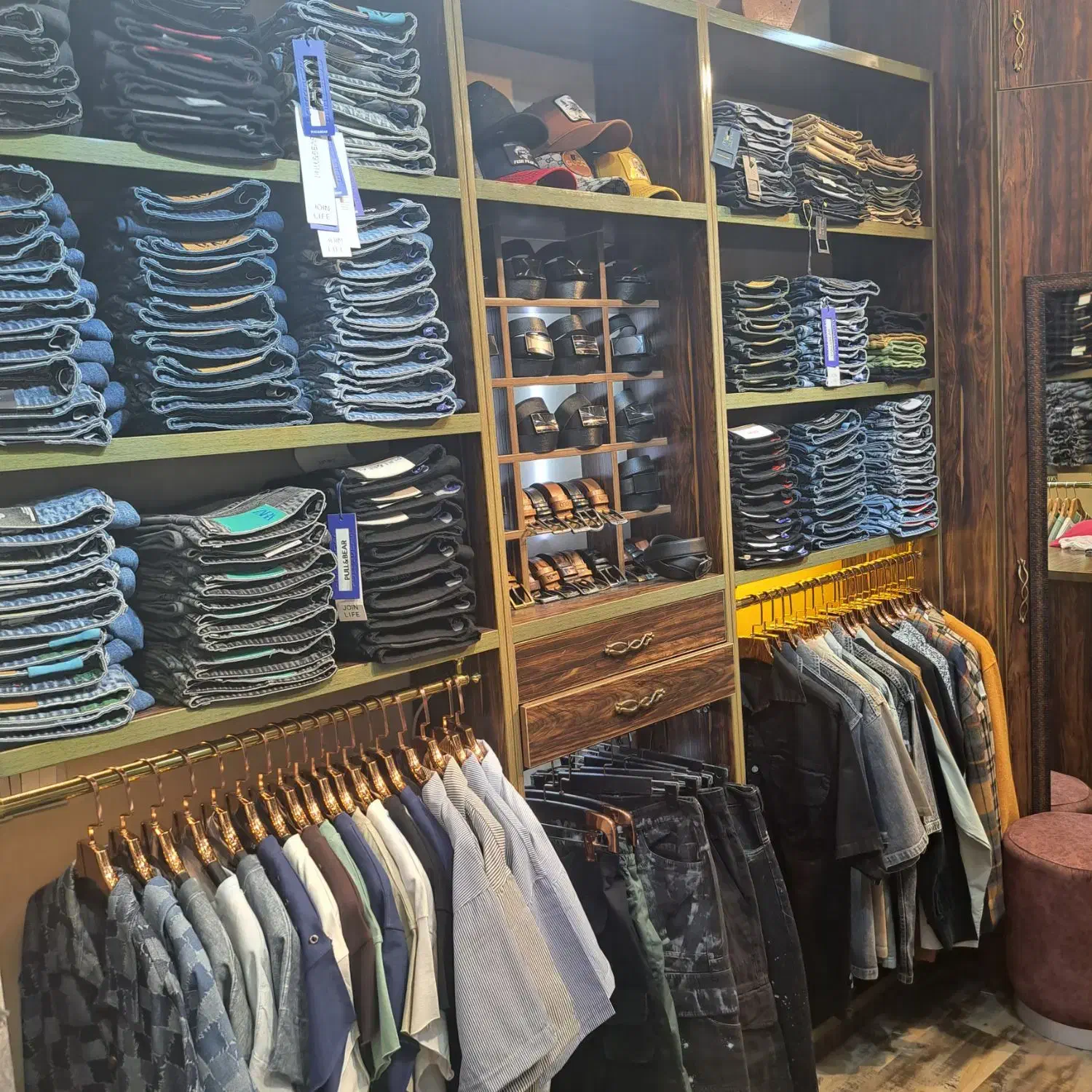 واگذاری بوتیک سیتی سنتر طبقه ی اول|اجارهٔ مغازه و غرفه|بندرعباس, |دیوار