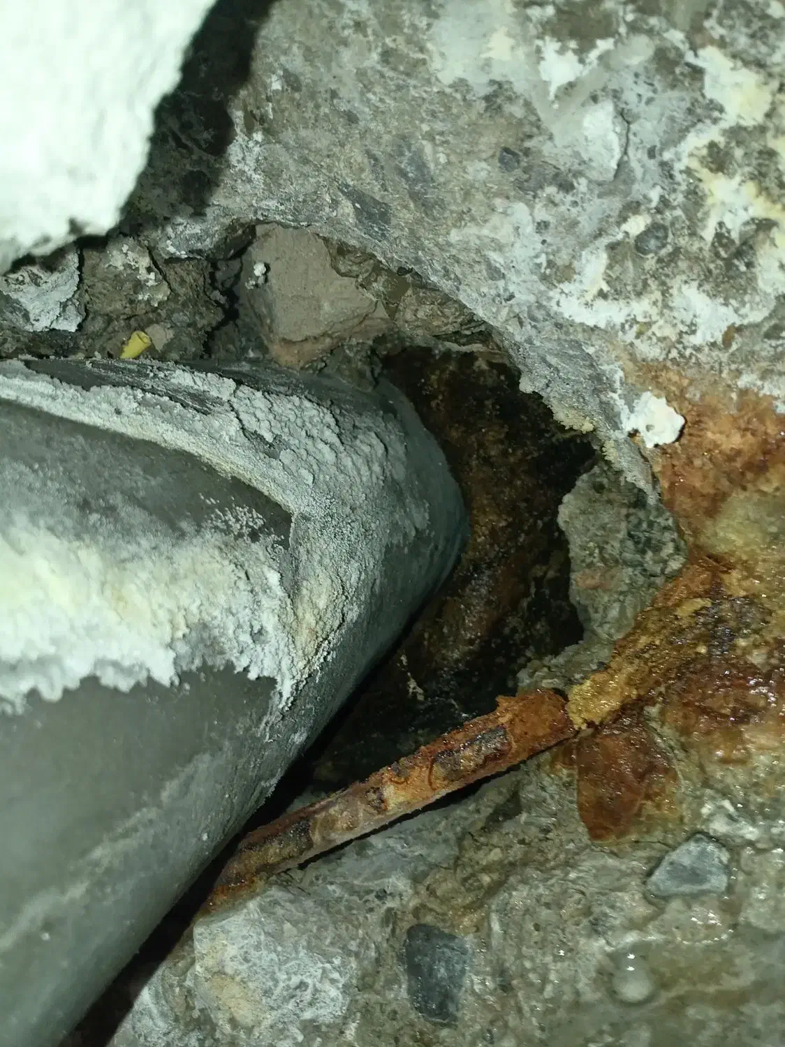 تشخیص ترکیدگی نم لوله کشی موتورخانه حفر چاه عمیق|خدمات پیشه و مهارت|مشهد, شهید فرامرز عباسی|دیوار