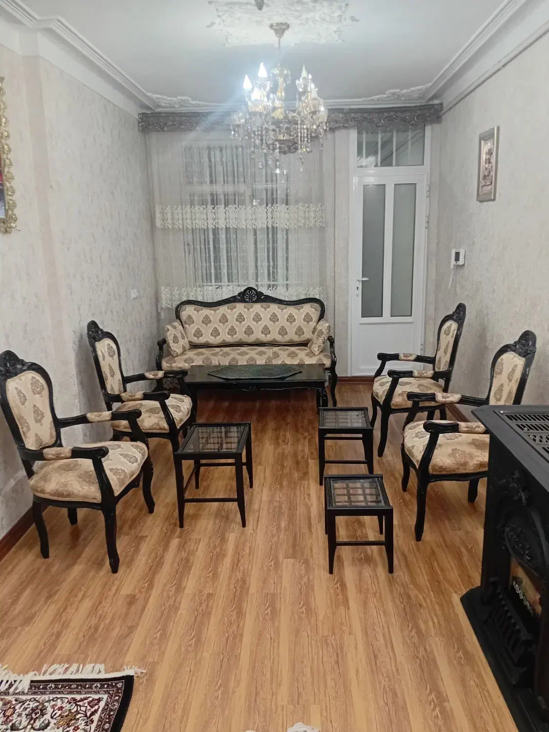 مبل فرحی|مبلمان خانگی و میز عسلی|زنجان, |دیوار