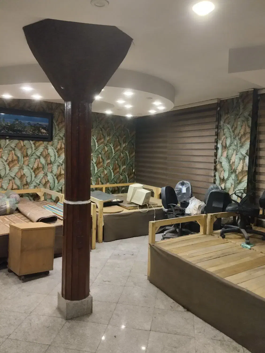 ۳۲۰مترتجاری/مناسب سفره خانه و رستوران/بر اصلی|اجارهٔ مغازه و غرفه|تهران, شمسآباد|دیوار