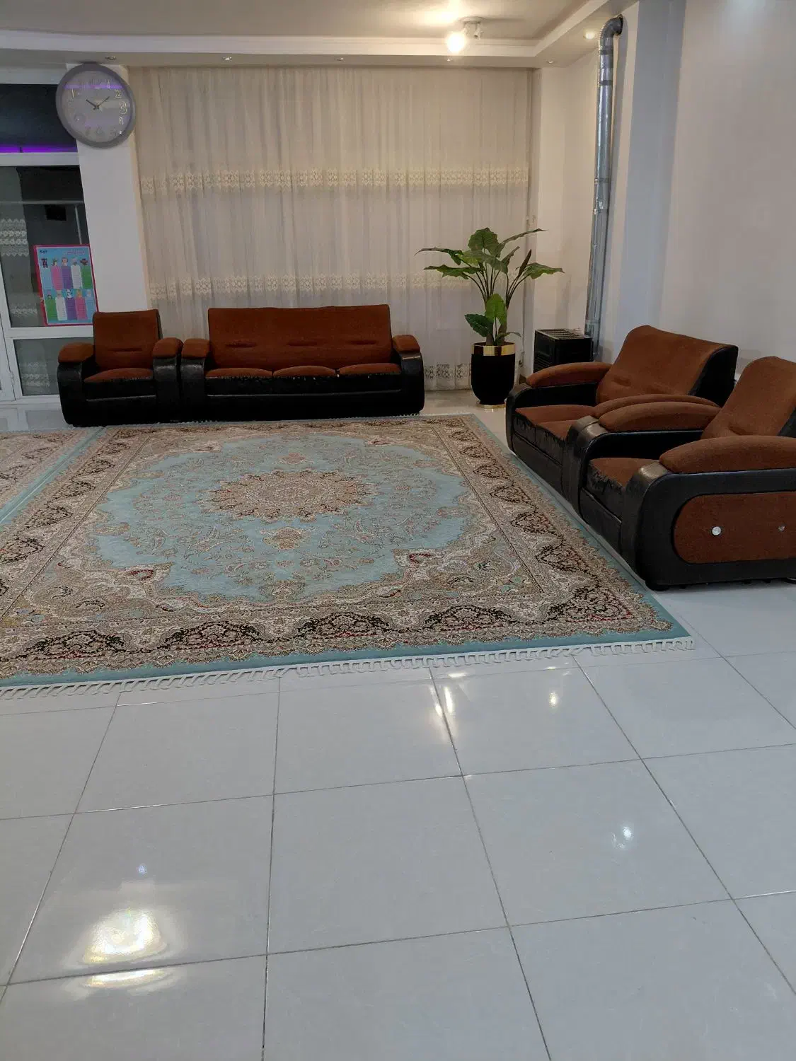 مبل دست دوم کلاسیک|مبلمان خانگی و میز عسلی|شهرضا, |دیوار