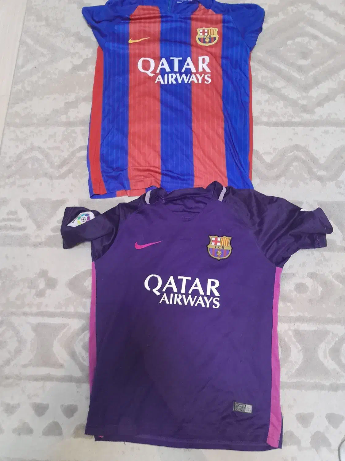 لباس فوتبالی|لباس|تهران, خواجه نظام الملک|دیوار