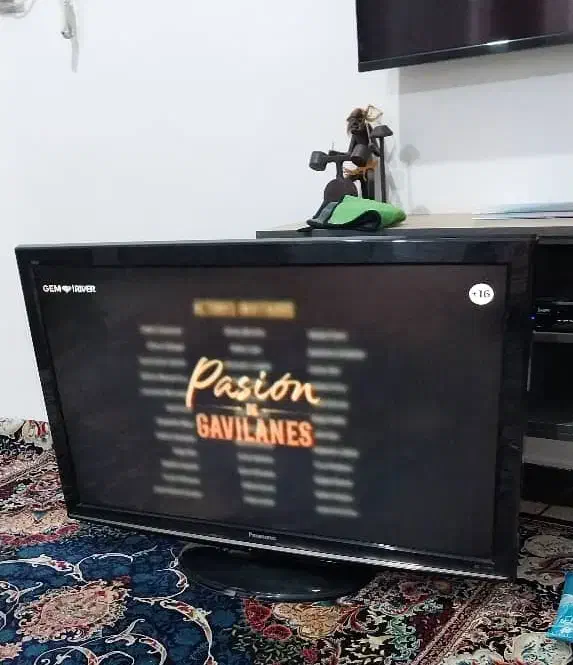 تلویزیون ۴۲ اینچ کارکرده|تلویزیون و پروژکتور|لاهیجان, حاجی آباد|دیوار