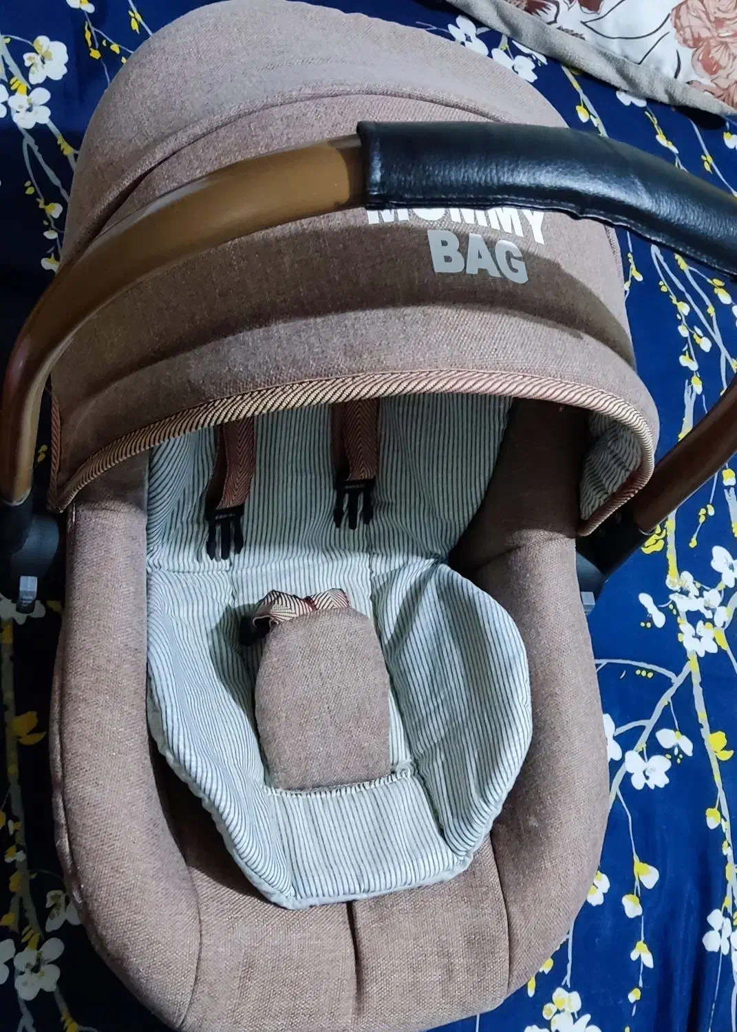 کریر نو  دو بار استفاده شده|کالسکه و لوازم جانبی|قدس, شهر‌قدس|دیوار