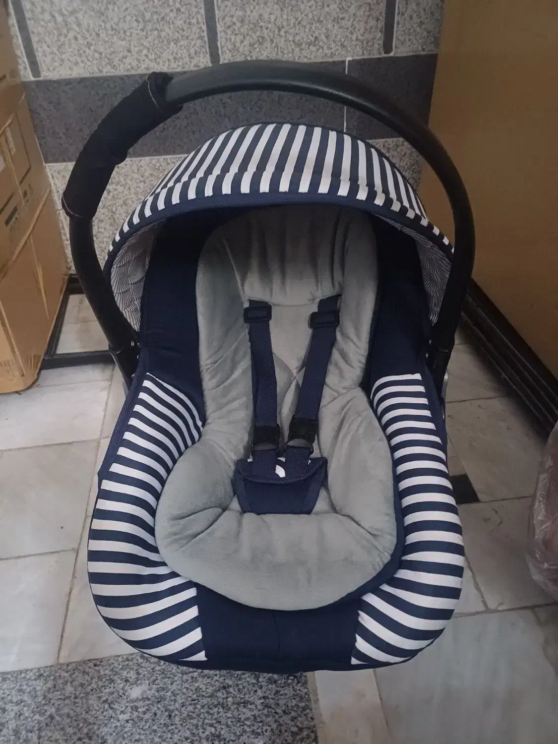 کریر|کالسکه و لوازم جانبی|قم, هفت تیر|دیوار