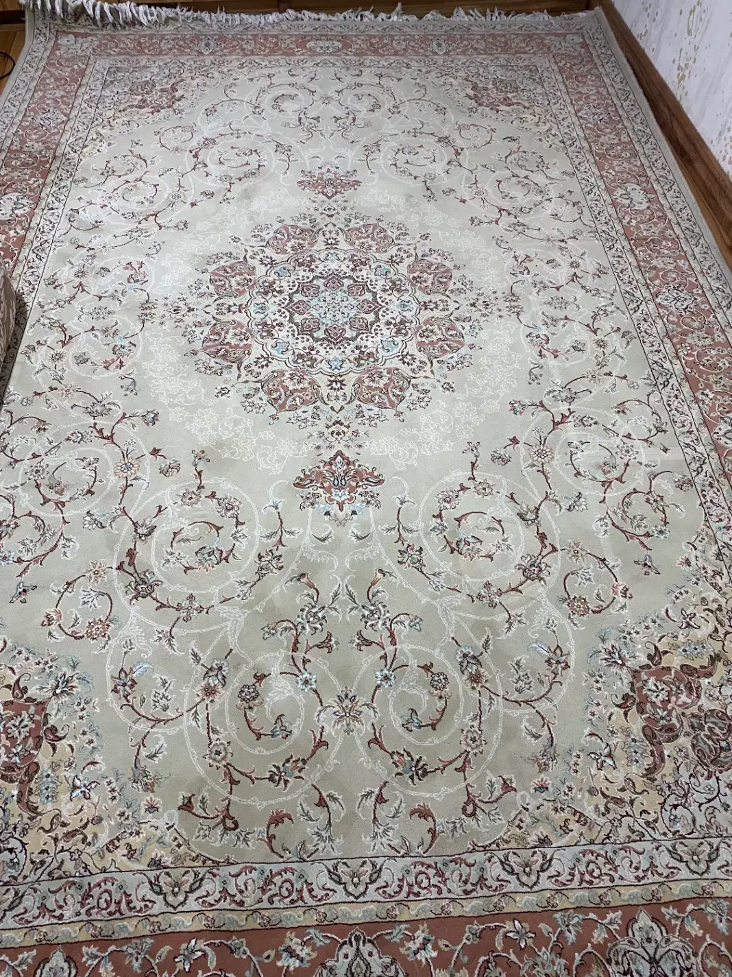 فرش شش متری به همراه دو عدد قالیچه ماشینی اردکان|فرش|رشت, کوی بیانی|دیوار