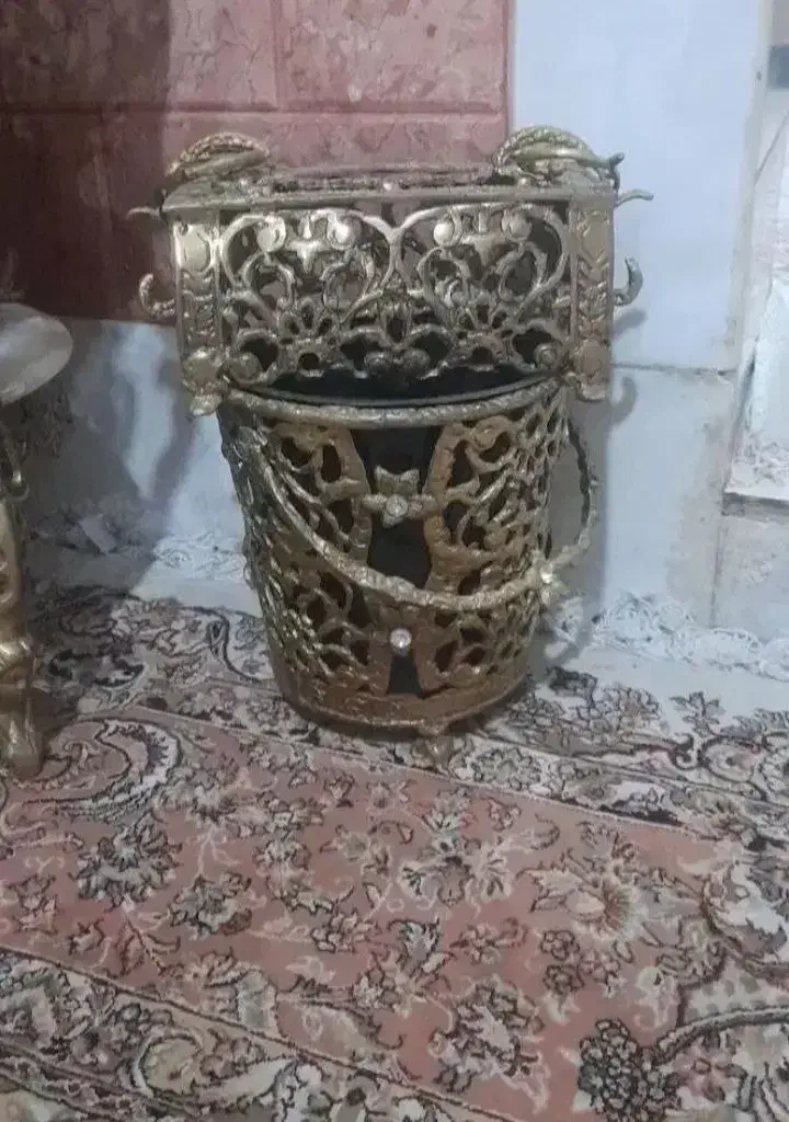 اسب شیرینی خوری برنز و۲تا گوزن سطل ودستمال سنگین|کلکسیون اشیاء عتیقه|اسلام‌شهر, شهرک سالور|دیوار