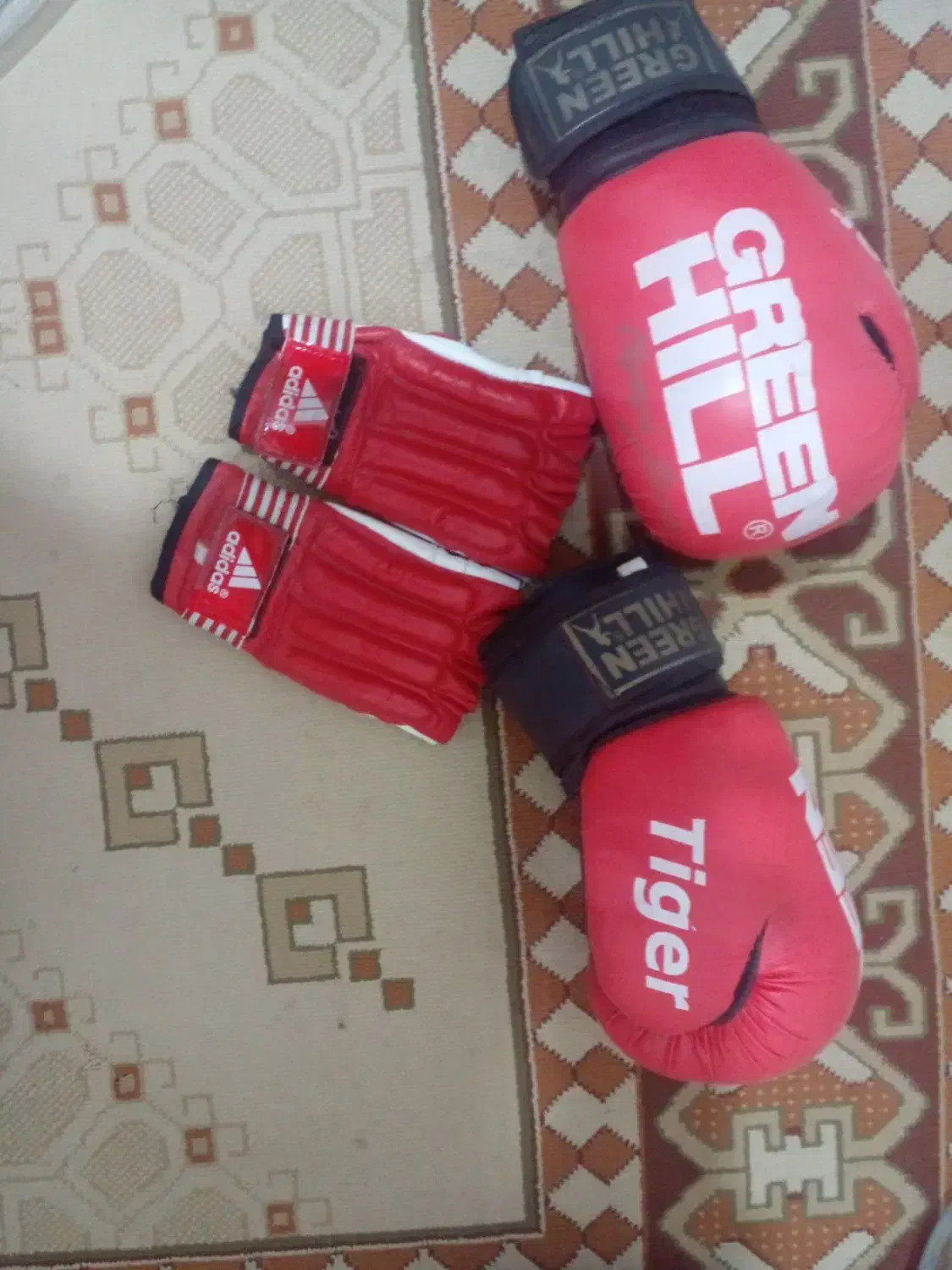 دستکش بوکس|تجهیزات ورزشی|کرج, کمال‌شهر|دیوار