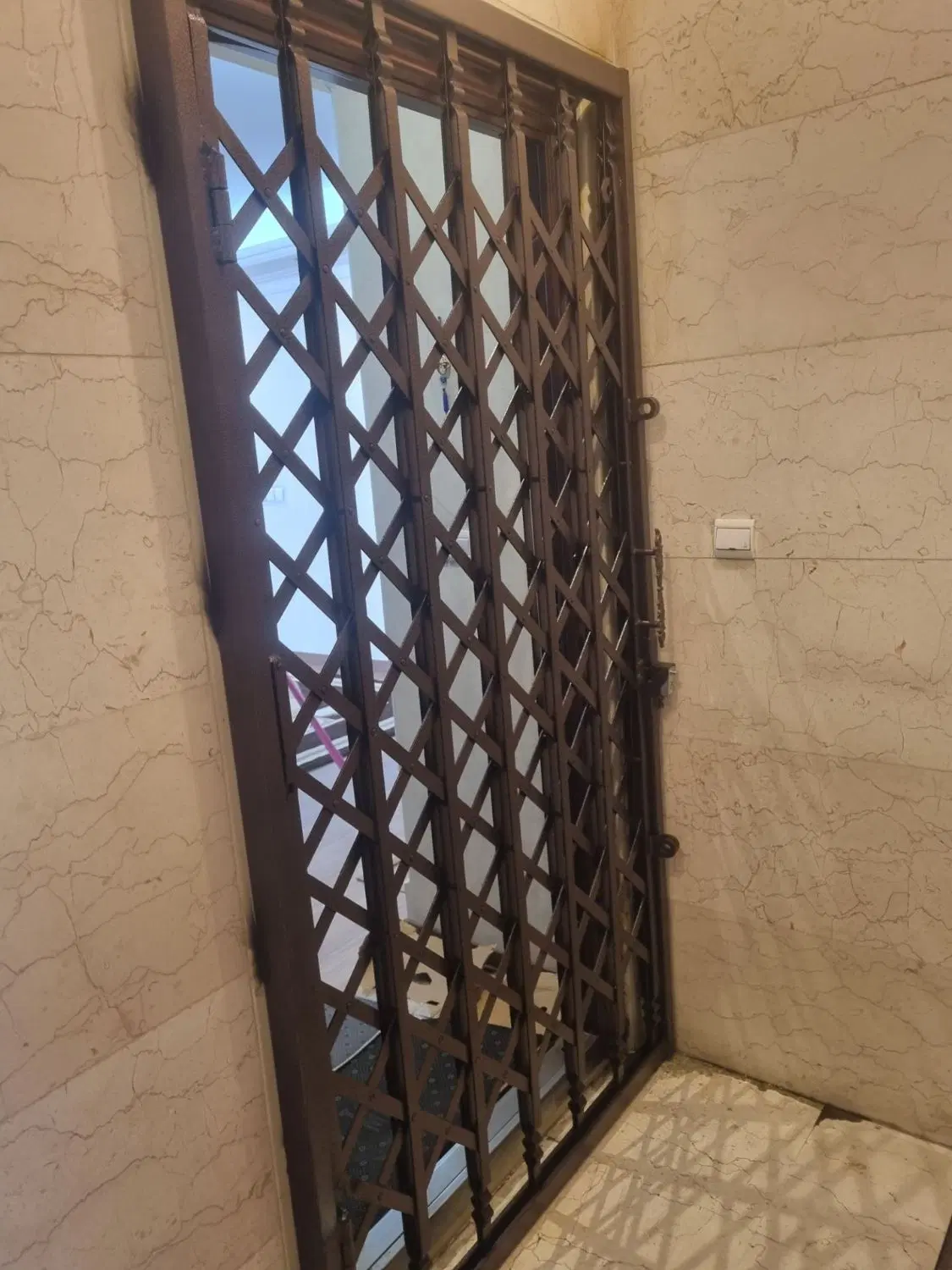 درب اکاردونی پرگل سنگین18/500 با تسمه تمام دونیم|مصالح و تجهیزات ساختمان|تهران, والفجر (افسریه)|دیوار