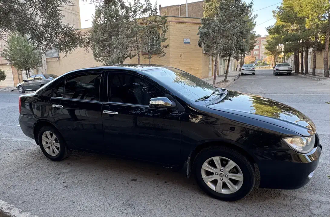 لیفان ۶۲۰ موتور ۱۸۰۰|خودرو سواری و وانت|نیشابور, دارایی|دیوار